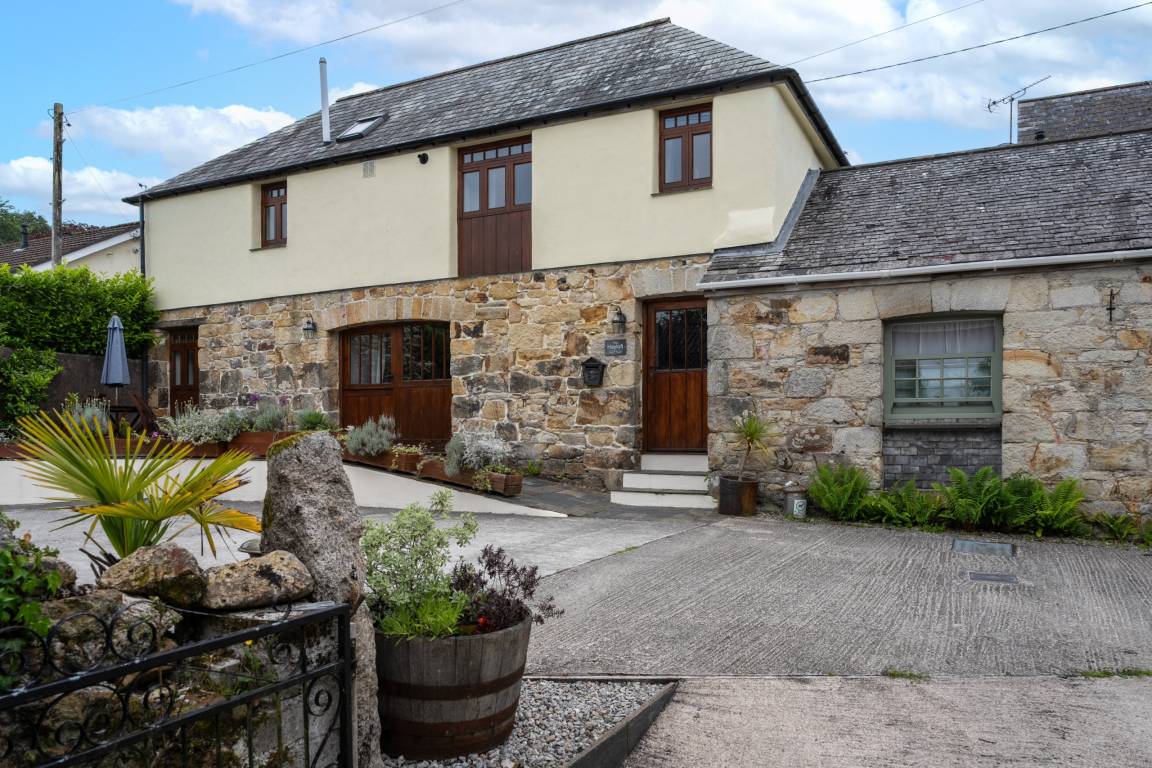 70 M² Cottage ∙ 2 Bedrooms ∙ 4 Guests - St Austell