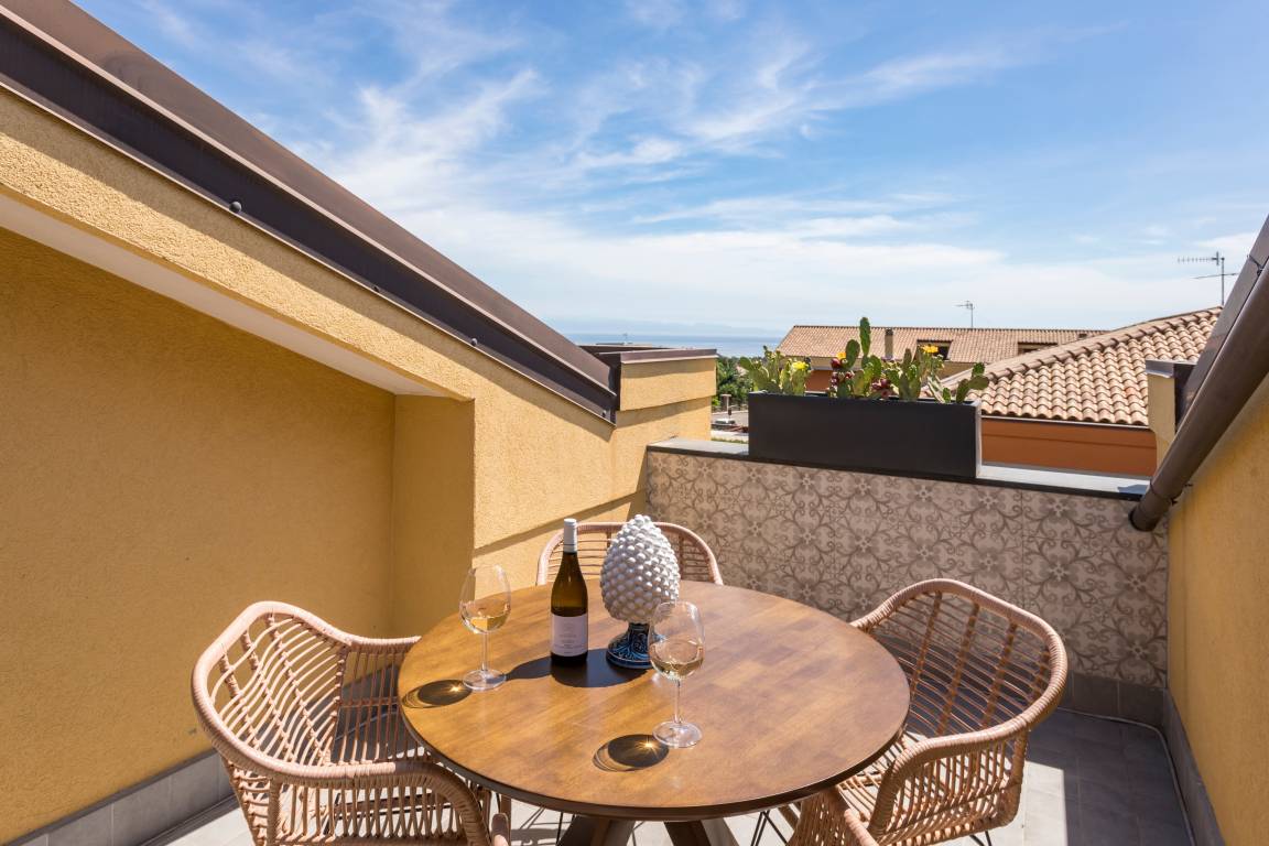 100 M² Appartamento Vacanza ∙ 2 Camere Da Letto ∙ 5 Ospiti - Riposto