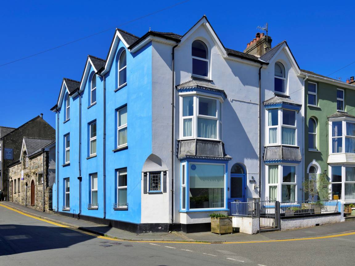 160 M² House ∙ 7 Bedrooms ∙ 14 Guests - Criccieth