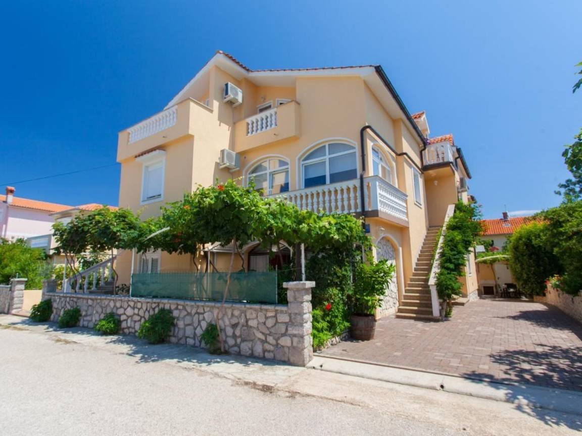 65 M² Appartamento Vacanza ∙ 1 Camera Da Letto ∙ 4 Ospiti - Verbenico