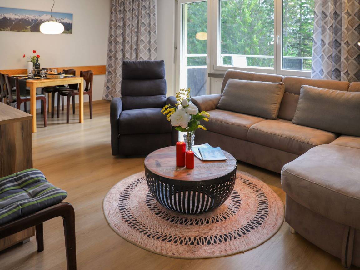 80 M² Appartement ∙ 2 Slaapkamers ∙ 5 Gasten - Klosters-Serneus