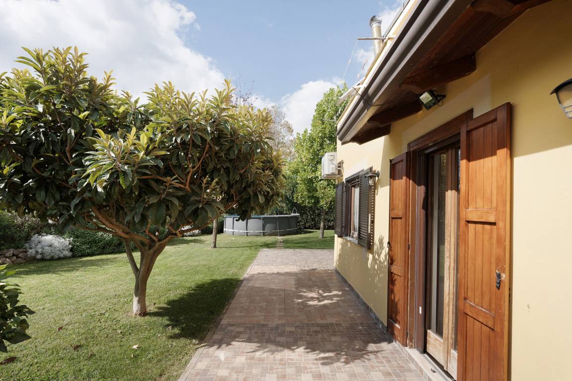 Villa 'Relax' with Mountain View, Wi-Fi and Air Conditioning