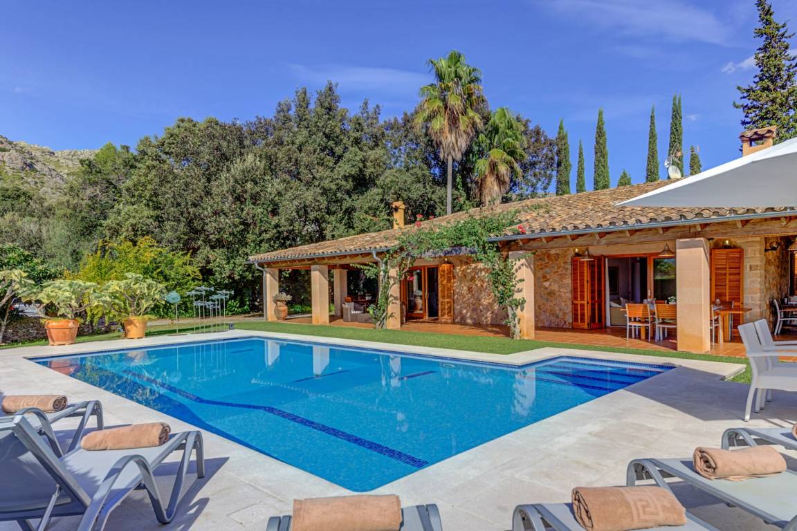 285 M² Villa ∙ 3 Habitaciones ∙ 6 Huéspedes - Pollensa