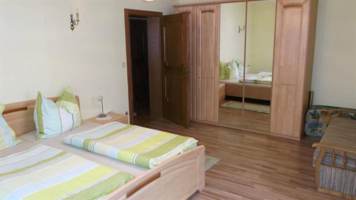 60 M² Ferienwohnung ∙ 2 Schlafzimmer ∙ 4 Gäste - Spittal an der Drau