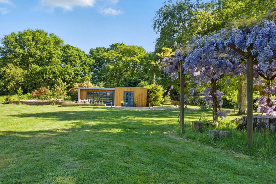 110 M² Apartment ∙ 1 Bedroom ∙ 2 Guests - Canterbury