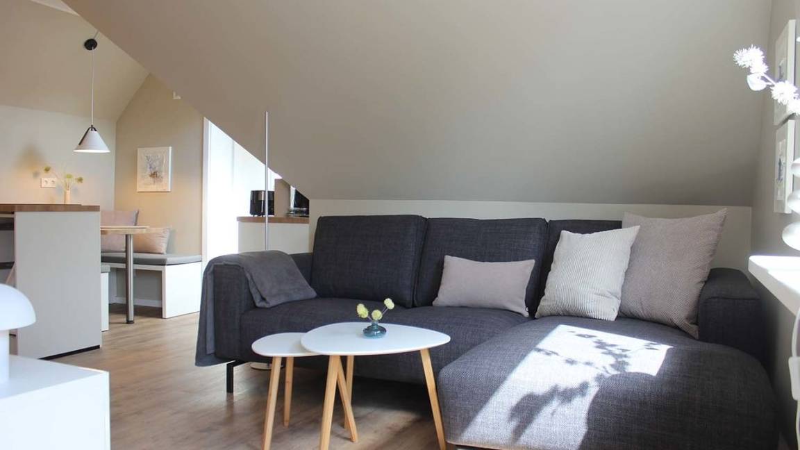 45 M² Ferienwohnung ∙ 2 Schlafzimmer ∙ 2 Gäste - Emden