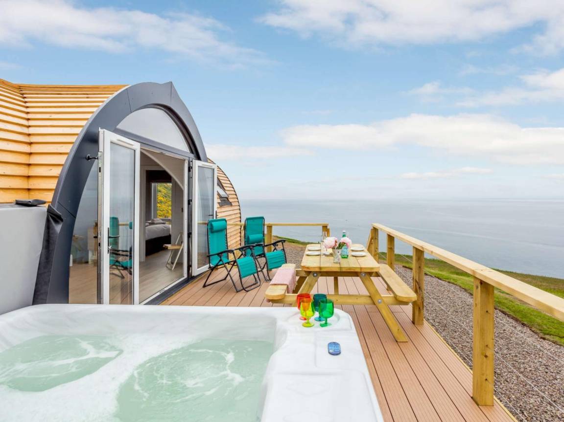 Lodge ∙ 2 Bedrooms ∙ 4 Guests - Scotland