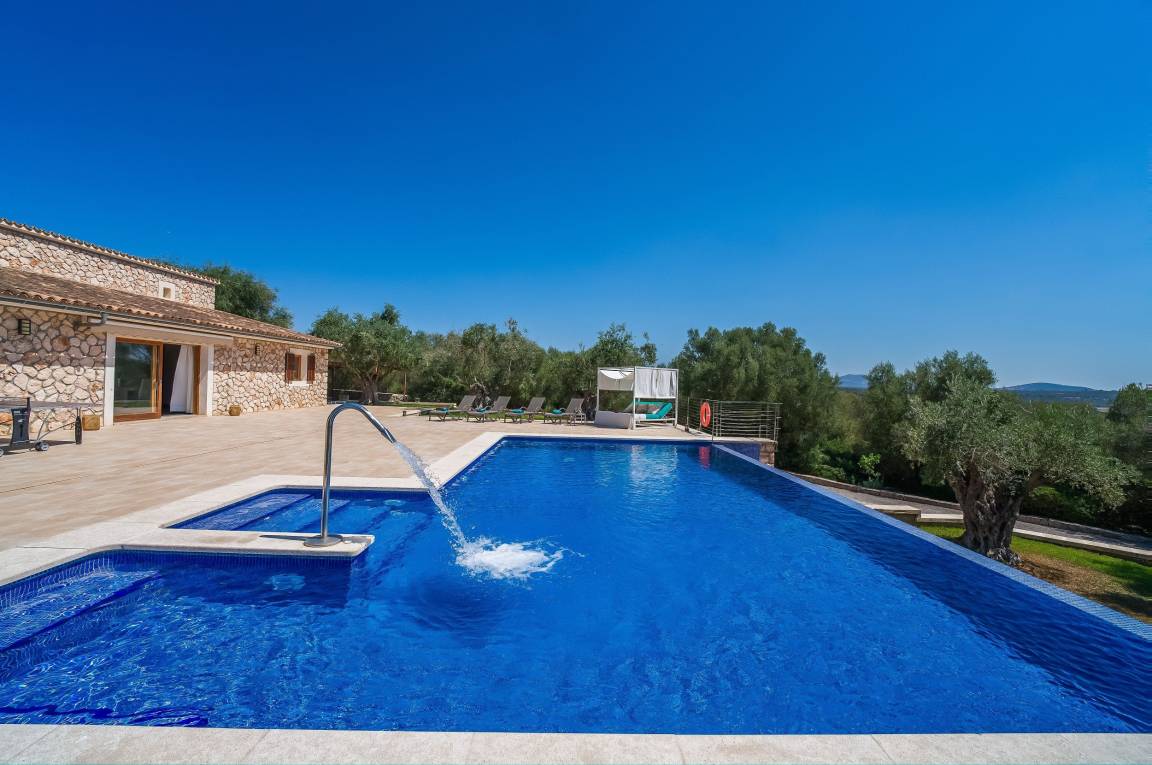 170 M² Maison De Vacances ∙ 3 Chambres ∙ 6 Personnes - Ariany