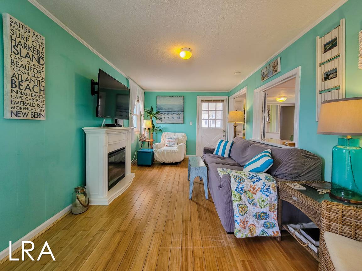 91 M² Maisonette ∙ 2 Bedrooms ∙ 9 Guests - Topsail Island, NC