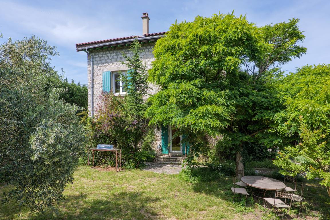156 M² Huis ∙ 3 Slaapkamers ∙ 6 Gasten - Aubenas