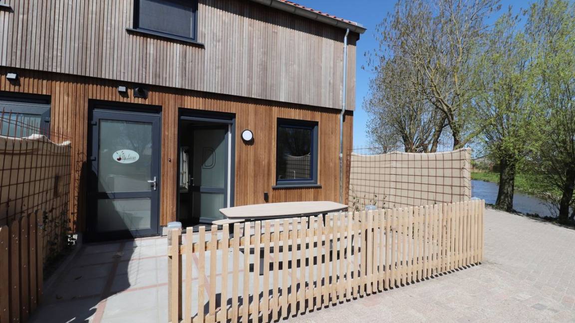 130 M² Huis ∙ 4 Slaapkamers ∙ 8 Gasten - Leeuwarden
