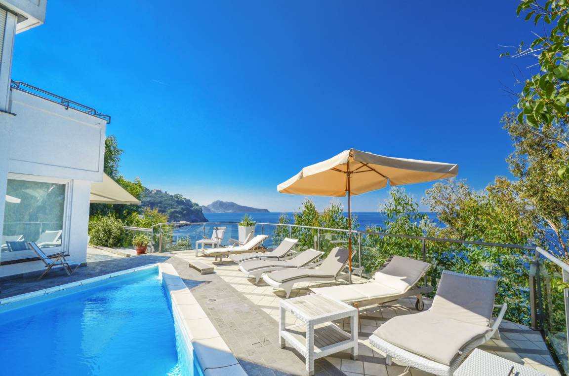 400 M² Villa ∙ 5 Habitaciones ∙ 12 Huéspedes - Sorrento