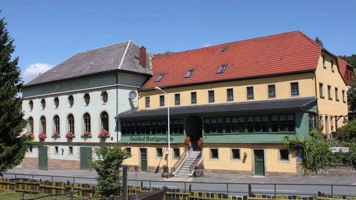 30 M² Ferienwohnung ∙ 1 Schlafzimmer ∙ 3 Gäste - Sebnitz