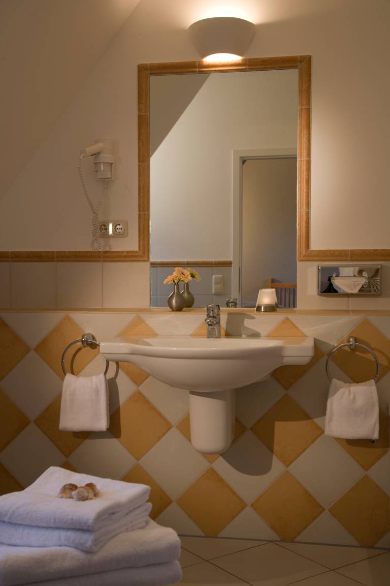 70 m² Ferienwohnung ∙ 2 Schlafzimmer ∙ 4 Gäste – Bild 4