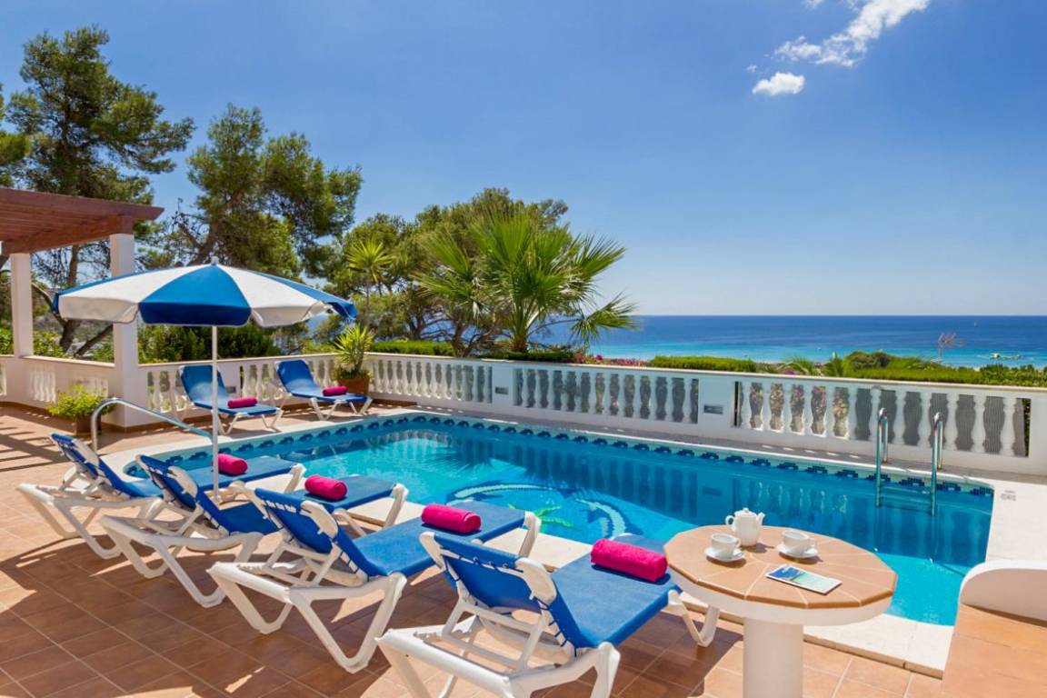 Villa ∙ 4 Habitaciones ∙ 8 Huéspedes - Cala Galdana