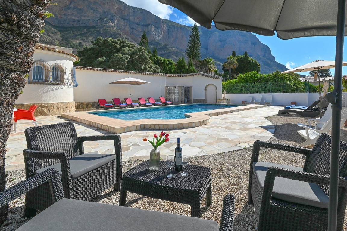 163 M² Villa ∙ 4 Chambres ∙ 8 Personnes - Dénia