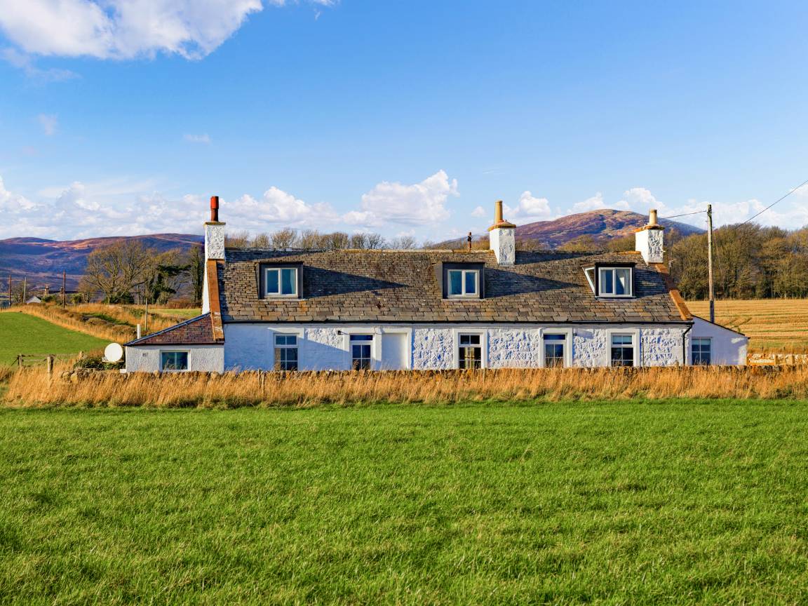 Cottage ∙ 3 Bedrooms ∙ 6 Guests - Caerlaverock Castle