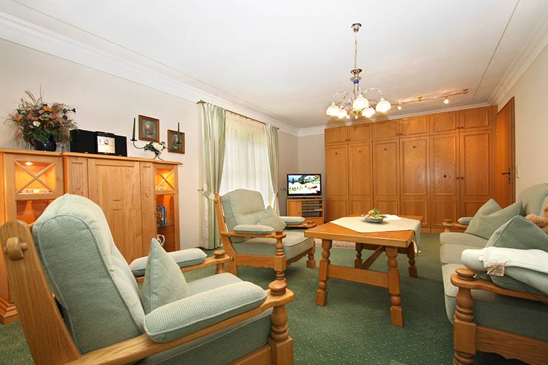 90 M² Ferienwohnung ∙ 2 Gäste - Ruhpolding