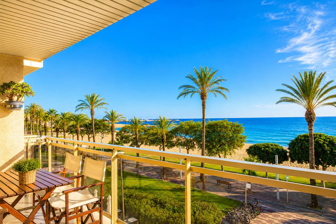 100 M² Apartamento ∙ 3 Habitaciones ∙ 6 Huéspedes - Mont-roig del Camp