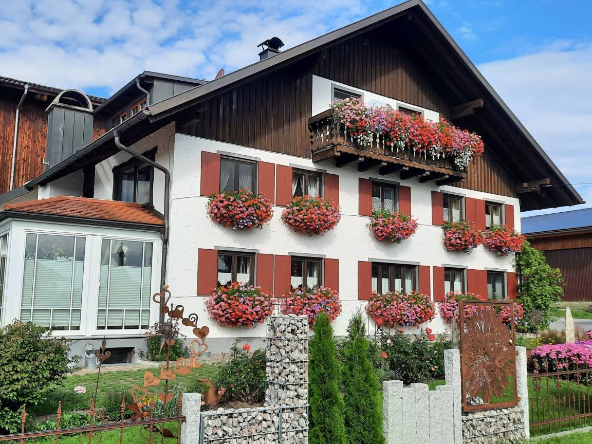 70 M² Appartamento Vacanza ∙ 2 Camere Da Letto ∙ 5 Ospiti - Marktoberdorf