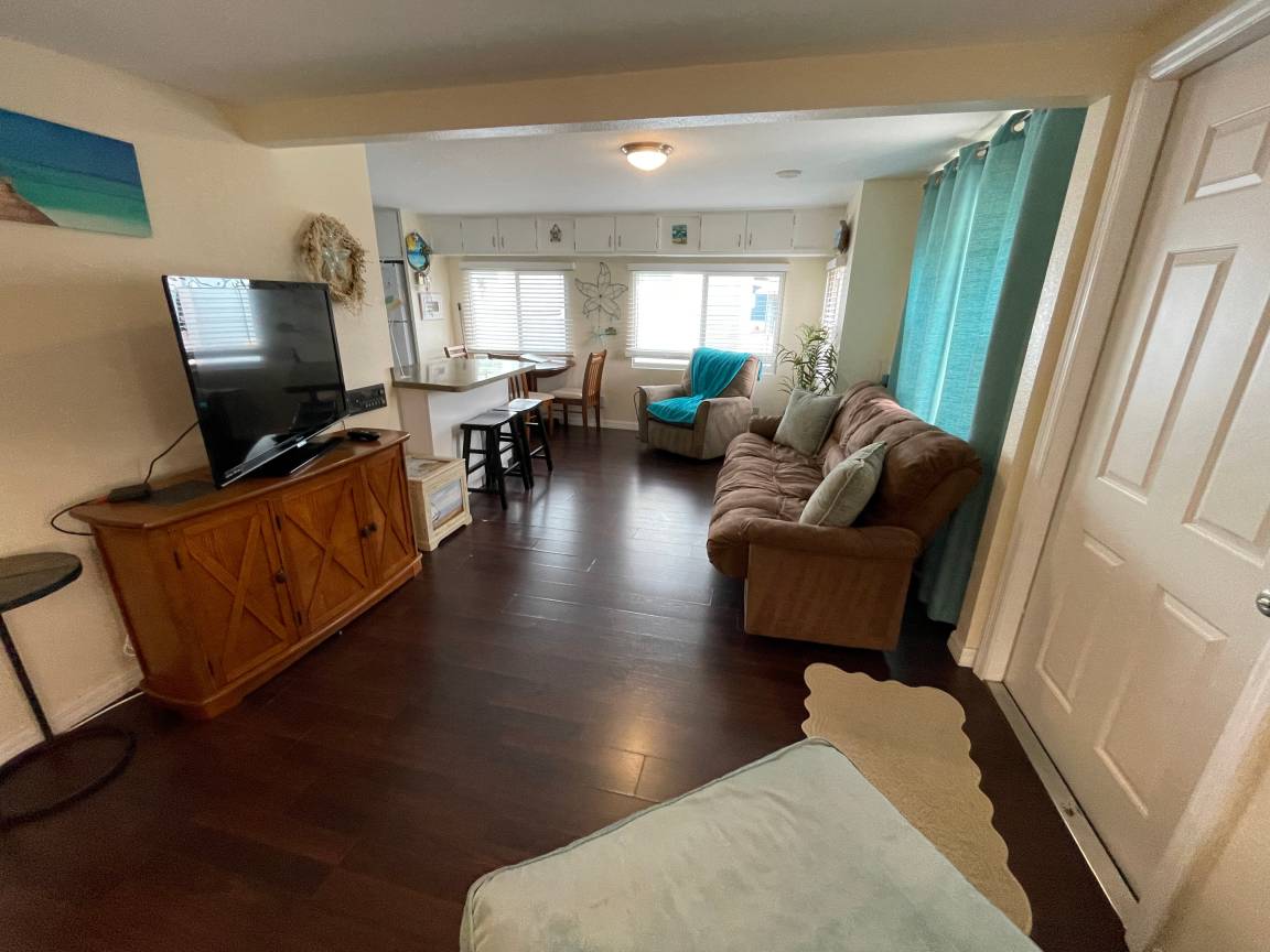 Caravan ∙ 2 Bedrooms ∙ 4 Guests - Florida