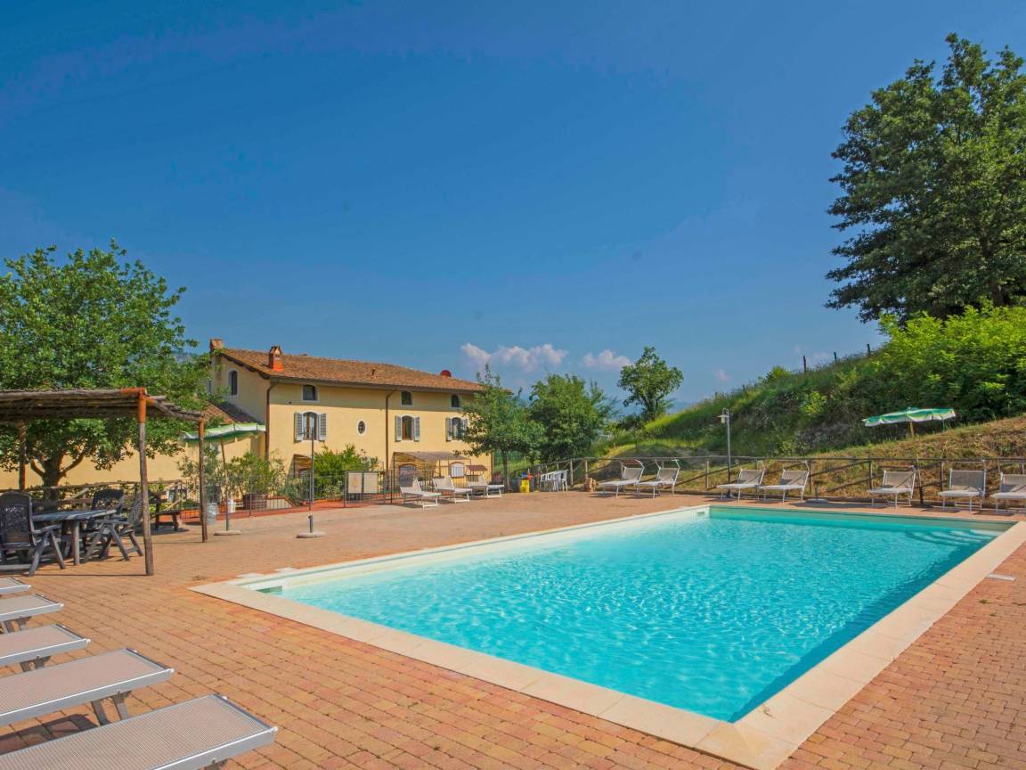 80 M² Appartement ∙ 2 Chambres ∙ 6 Personnes - Province de Pistoia