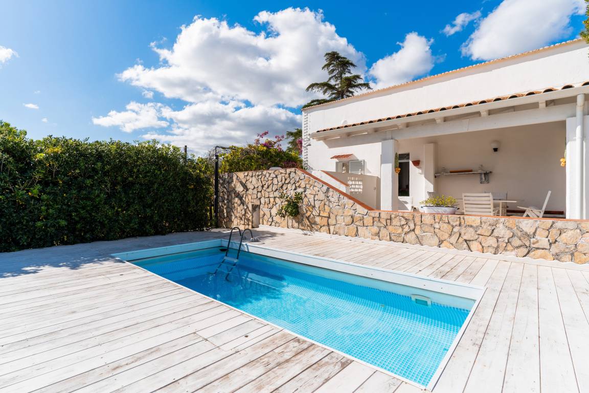 110 M² Villa ∙ 4 Bedrooms ∙ 9 Guests - Apulia
