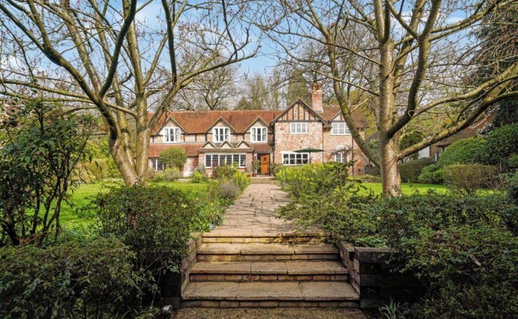 4000 M² Villa ∙ 6 Makuuhuonetta ∙ 15 Vierasta - Watford