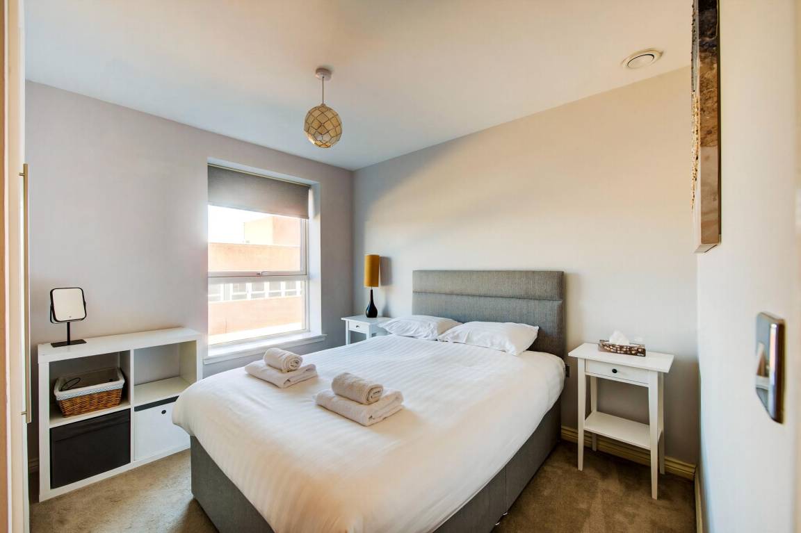 70 M² Apartamento ∙ 2 Habitaciones ∙ 4 Huéspedes - Edimburgo