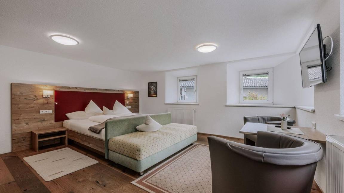 140 M² Ferienhaus ∙ 4 Schlafzimmer ∙ 10 Gäste - Sautens