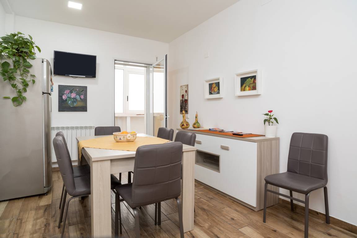 110 M² Appartement ∙ 3 Chambres ∙ 9 Personnes - Catane