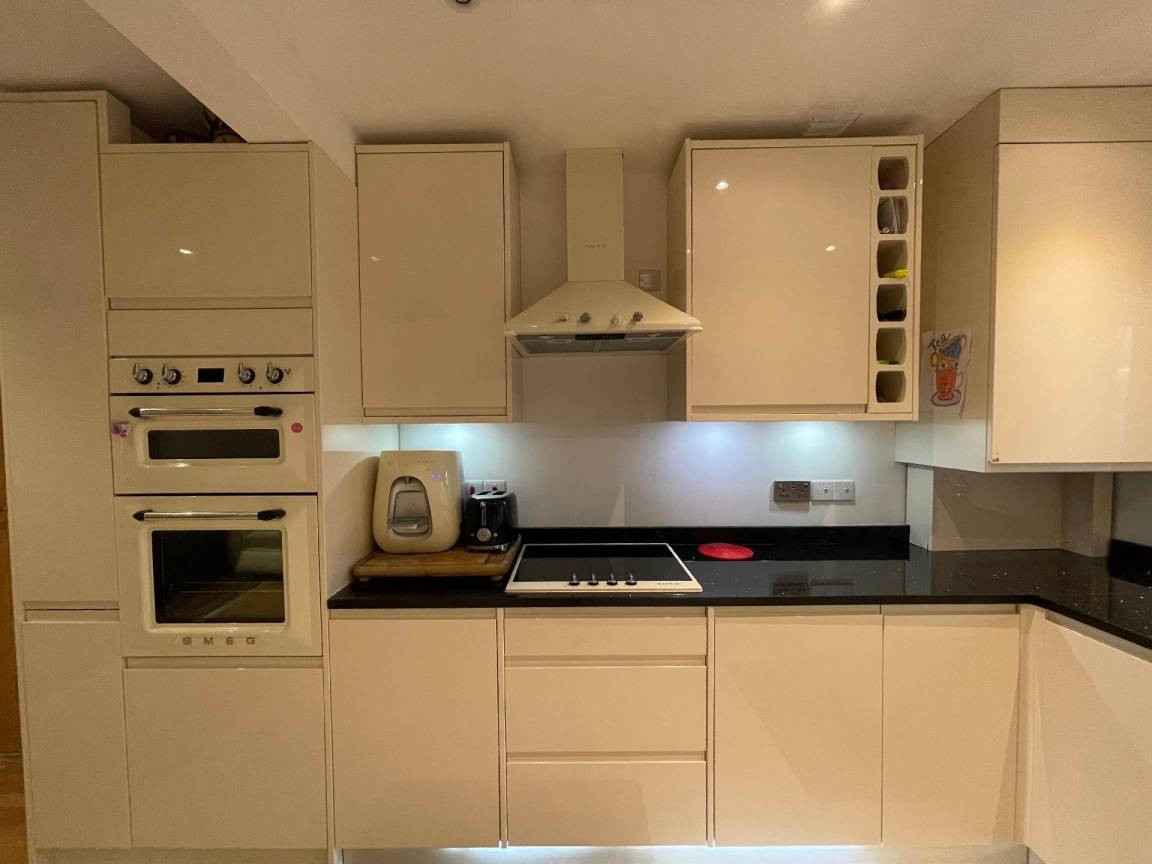 124 M² Ferienhaus ∙ 4 Schlafzimmer ∙ 7 Gäste - London
