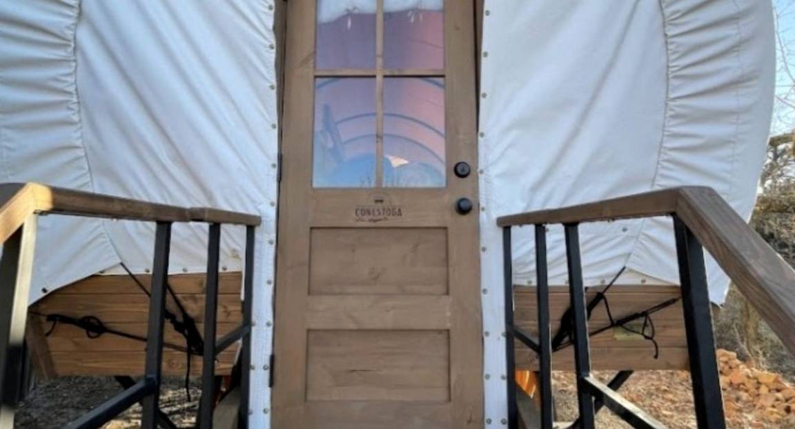 Caravan ∙ 1 Bedroom ∙ 4 Guests - Cool, TX