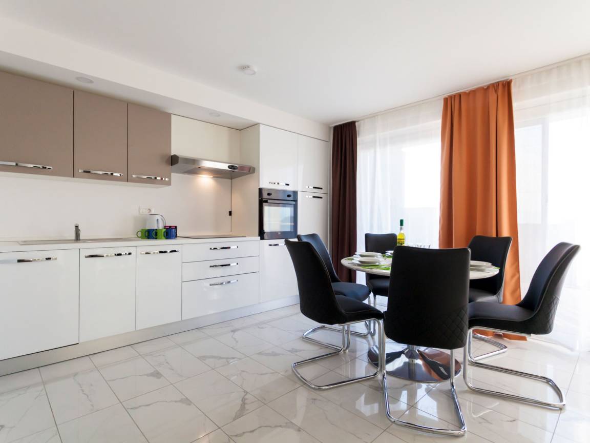 90 M² Ferienwohnung ∙ 3 Schlafzimmer ∙ 6 Gäste - Malinska