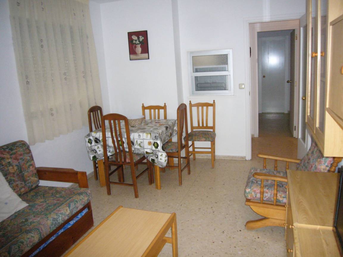 56 M² Apartamento ∙ 2 Habitaciones ∙ 6 Huéspedes - Benidorm
