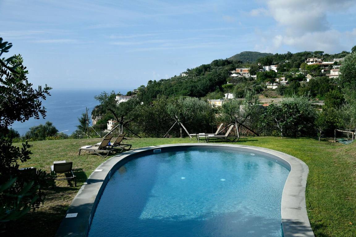 223 M² Villa ∙ 4 Habitaciones ∙ 8 Huéspedes - Castellammare di Stabia