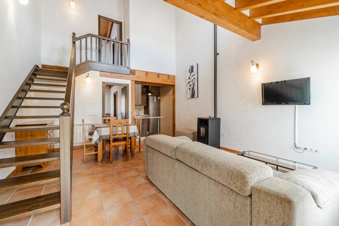 75 M² Casa ∙ 2 Habitaciones ∙ 6 Huéspedes - San Leonardo de Yagüe