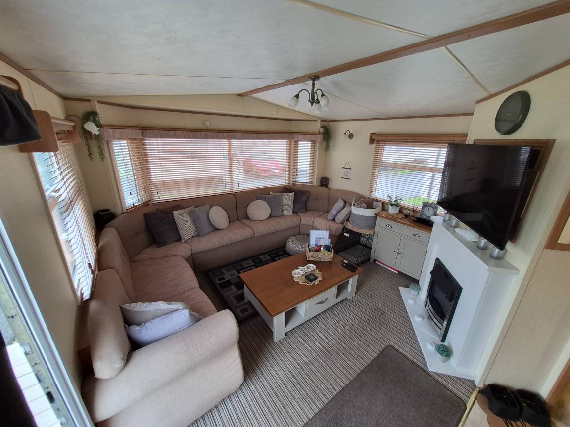 75 M² Cabin ∙ 2 Bedrooms ∙ 6 Guests - Wales