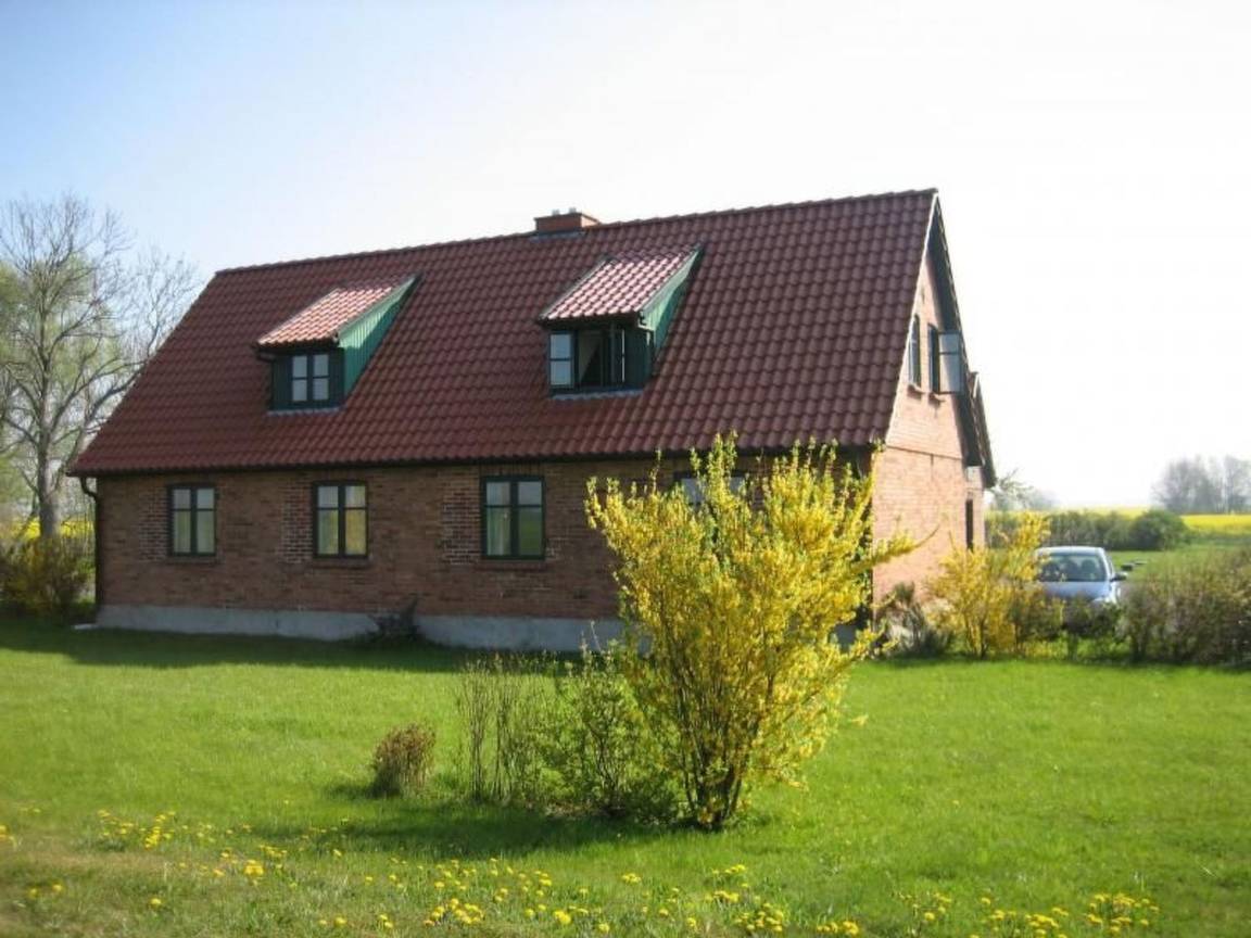 80 M² Ferienwohnung ∙ 1 Schlafzimmer ∙ 6 Gäste - Ummanz
