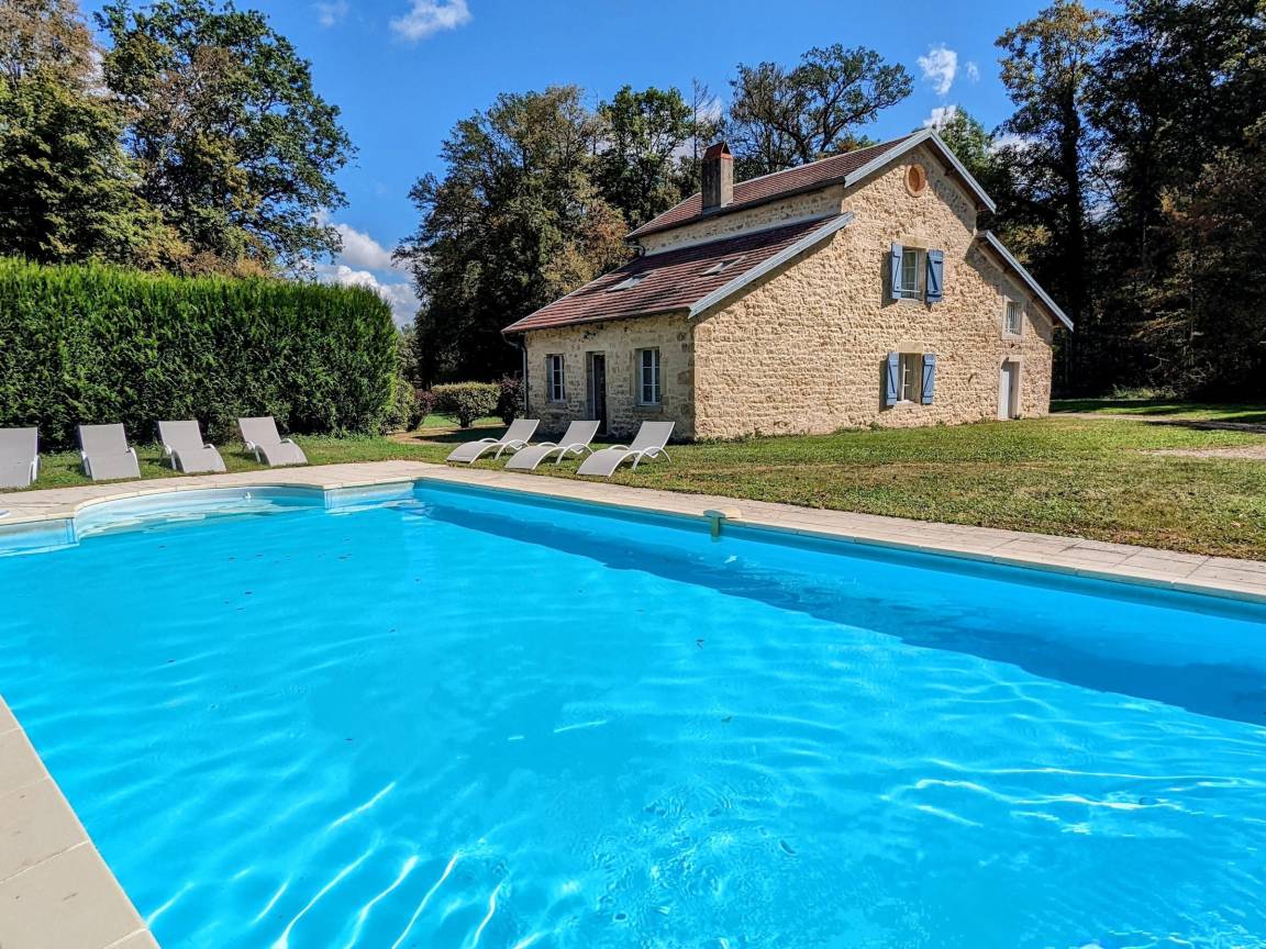 160 M² Cottage ∙ 5 Bedrooms ∙ 10 Guests - Gray