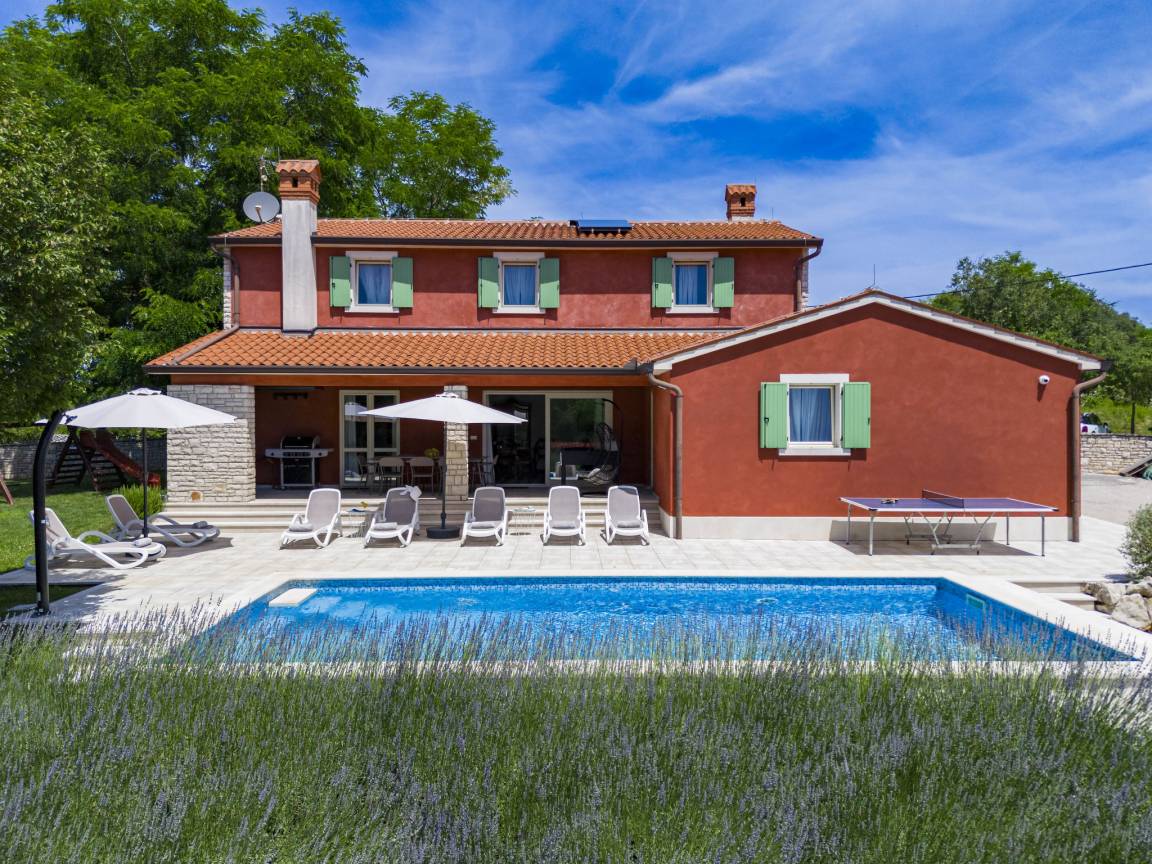 180 M² House ∙ 4 Bedrooms ∙ 10 Guests - Rabac