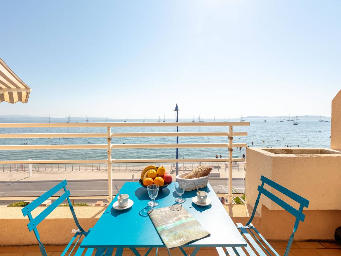 28 M² Appartement ∙ 1 Slaapkamer ∙ 2 Gasten - Hyères