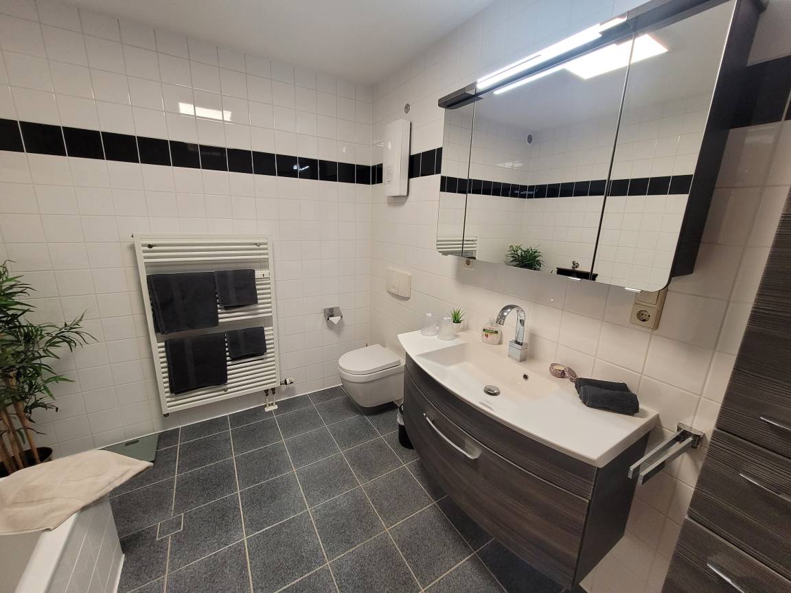 80 m² Ferienwohnung ∙ 1 Schlafzimmer ∙ 3 Gäste – Bild 24