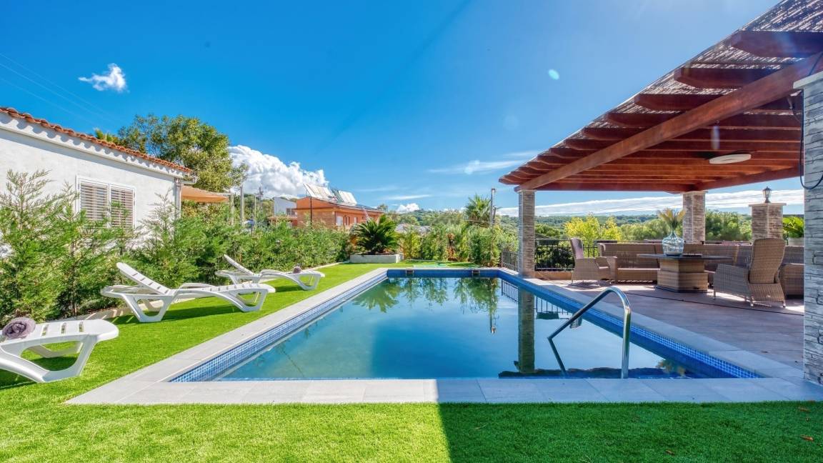 182 M² Villa ∙ 4 Chambres ∙ 9 Personnes - Lloret de Mar