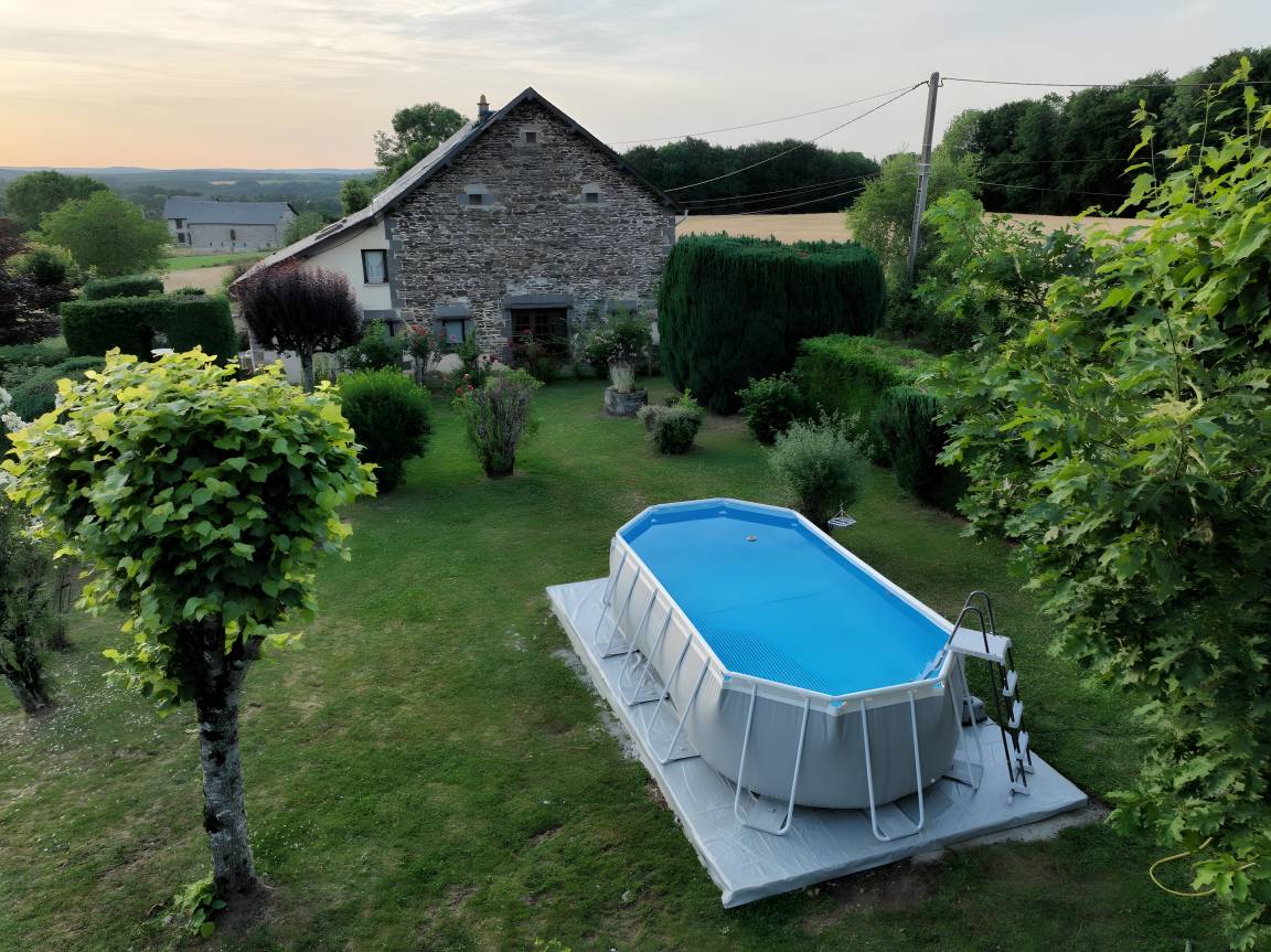 80 M² Cottage ∙ 2 Bedrooms ∙ 8 Guests - Auvergne