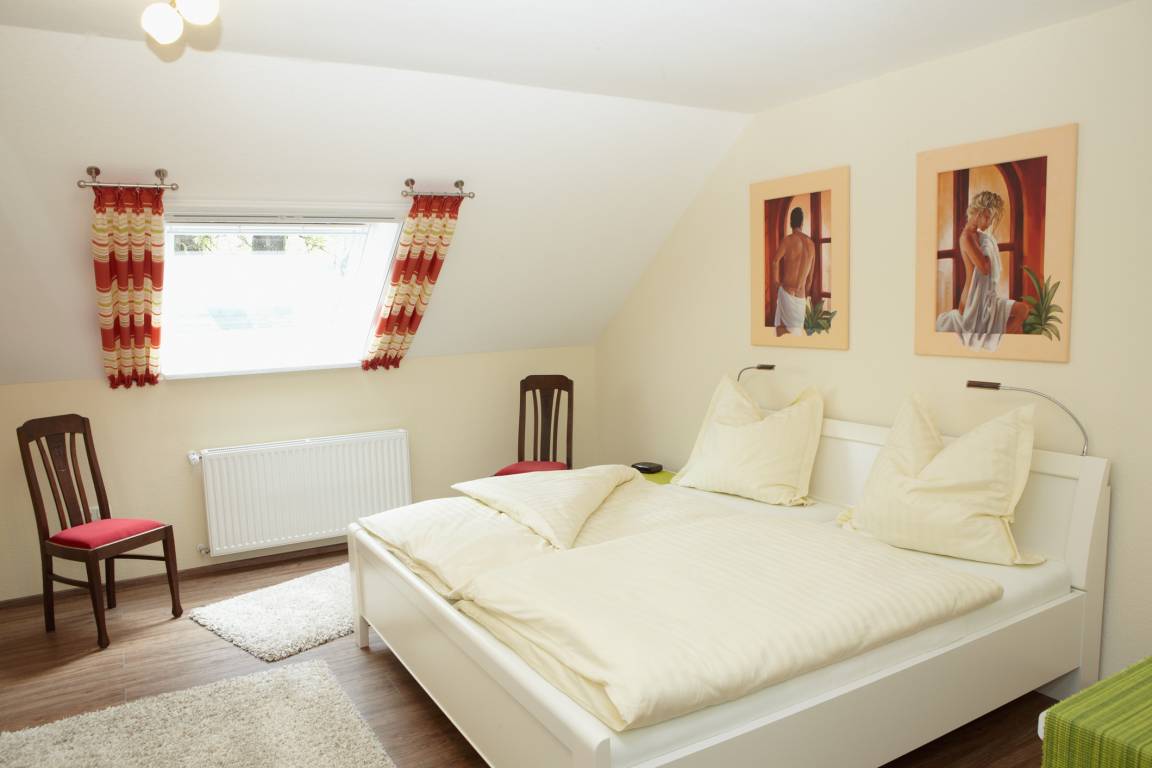 100 m² Ferienwohnung ∙ 2 Schlafzimmer ∙ 4 Gäste – Bild 13