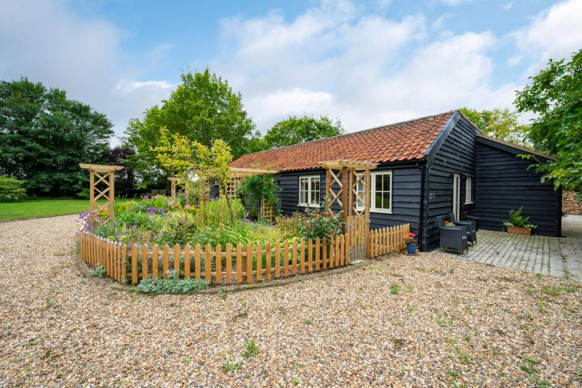 Cottage ∙ 3 Bedrooms ∙ 6 Guests - Framlingham