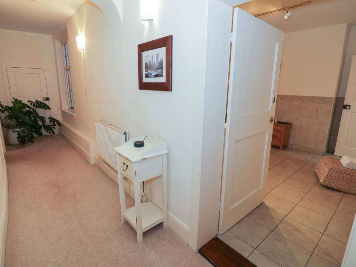 Cottage ∙ 5 Bedrooms ∙ 15 Guests - West Midlands