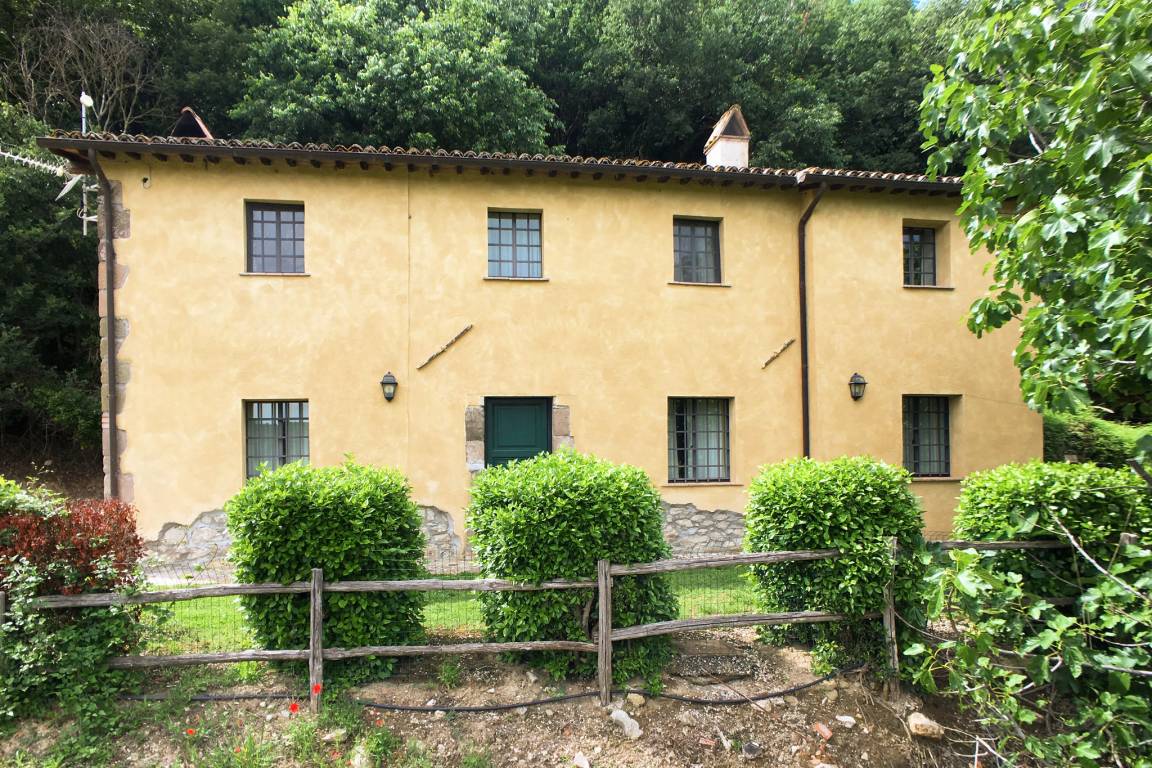 Casa a Castiglione In Teverina con barbecue, terrazza e giardino