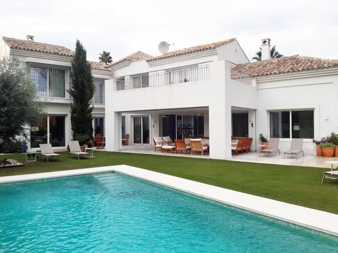 1012 M² House ∙ 5 Bedrooms ∙ 10 Guests - Puerto Banús